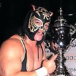 Meet your Posher, Vee